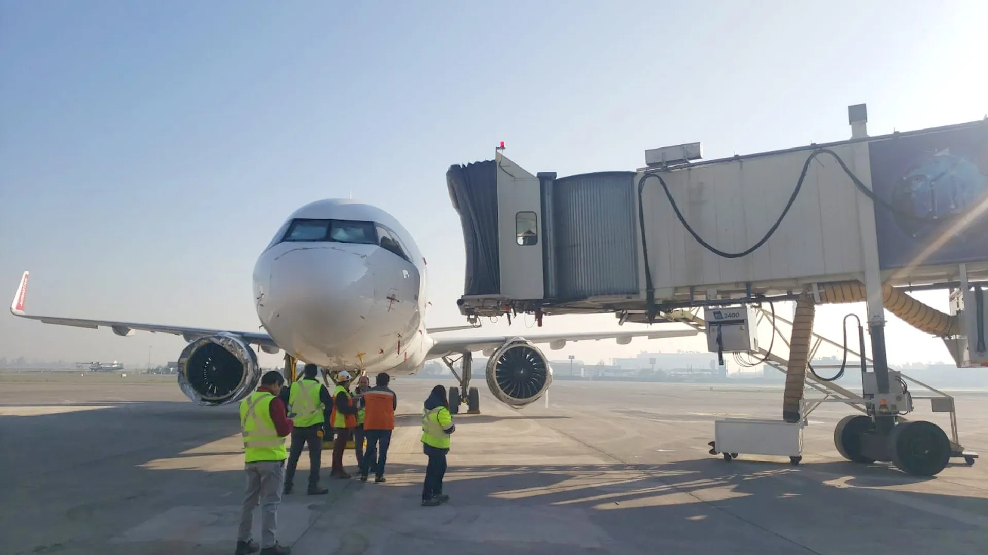 Repair of a passenger boarding bridge on the apron